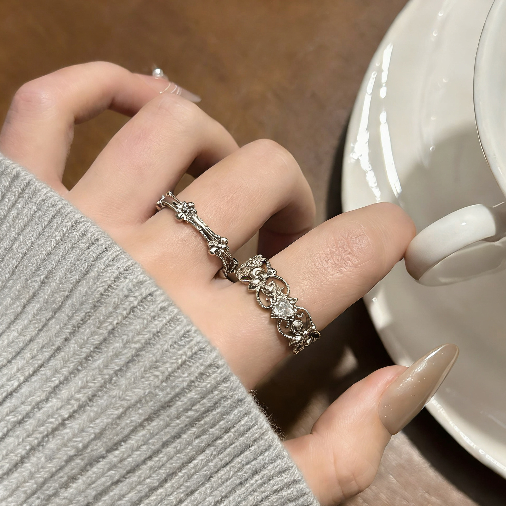 Vintage Style Iris Lace Zircon Cross Hollow Ring for Women, High-End Stackable Versatile Index Finger Ring