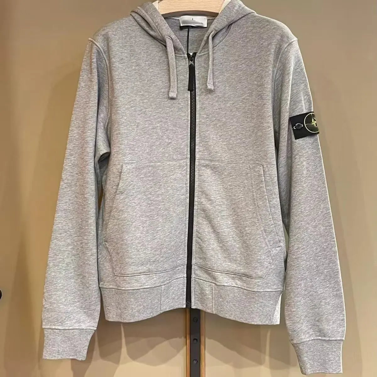 石头拉链卫衣带帽开衫