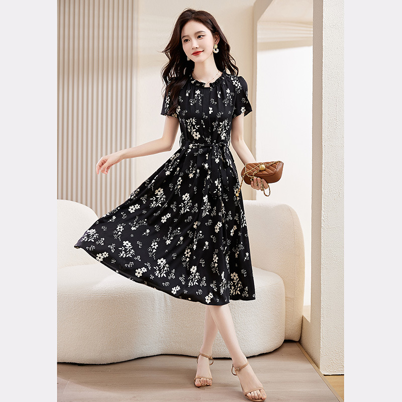 2026 Summer New High-End Floral Dress for Women, Elegant Waist-Cinching, Slimming, Drapey, Petite-Friendly Dress. Recruiting Agents