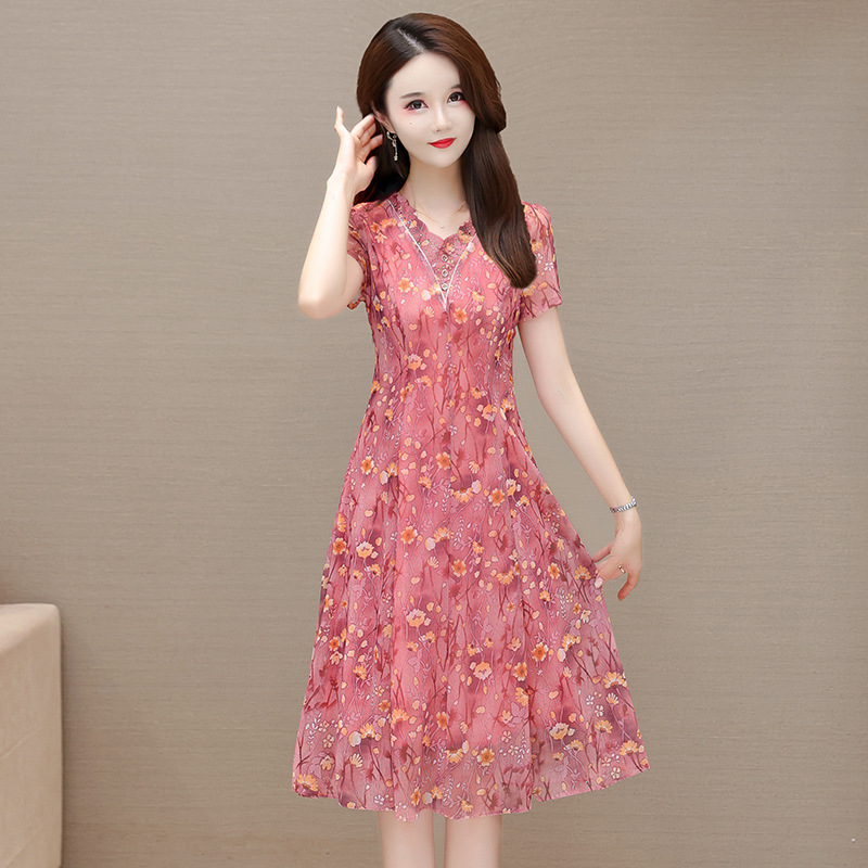 2026 Summer New Style Hangzhou Silk Mulberry Silk Dress for Women, Waist-Cinching, Slimming, Fashionable V-Neck Dress for Middle-Aged Moms