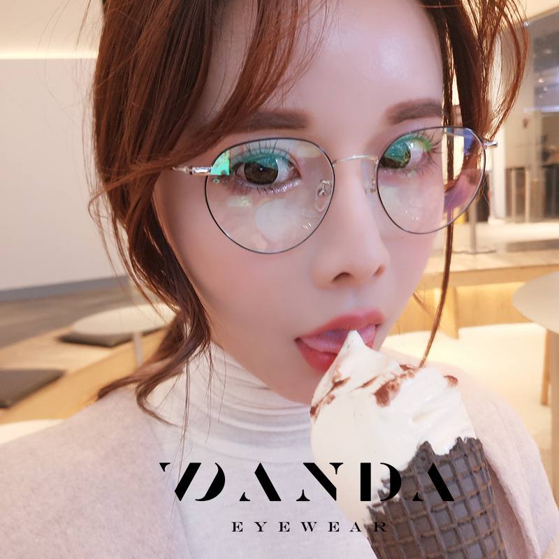 New anti-blue light glasses artistic retro frame glasses 6006 metal computer glasses factory wholesale glasses