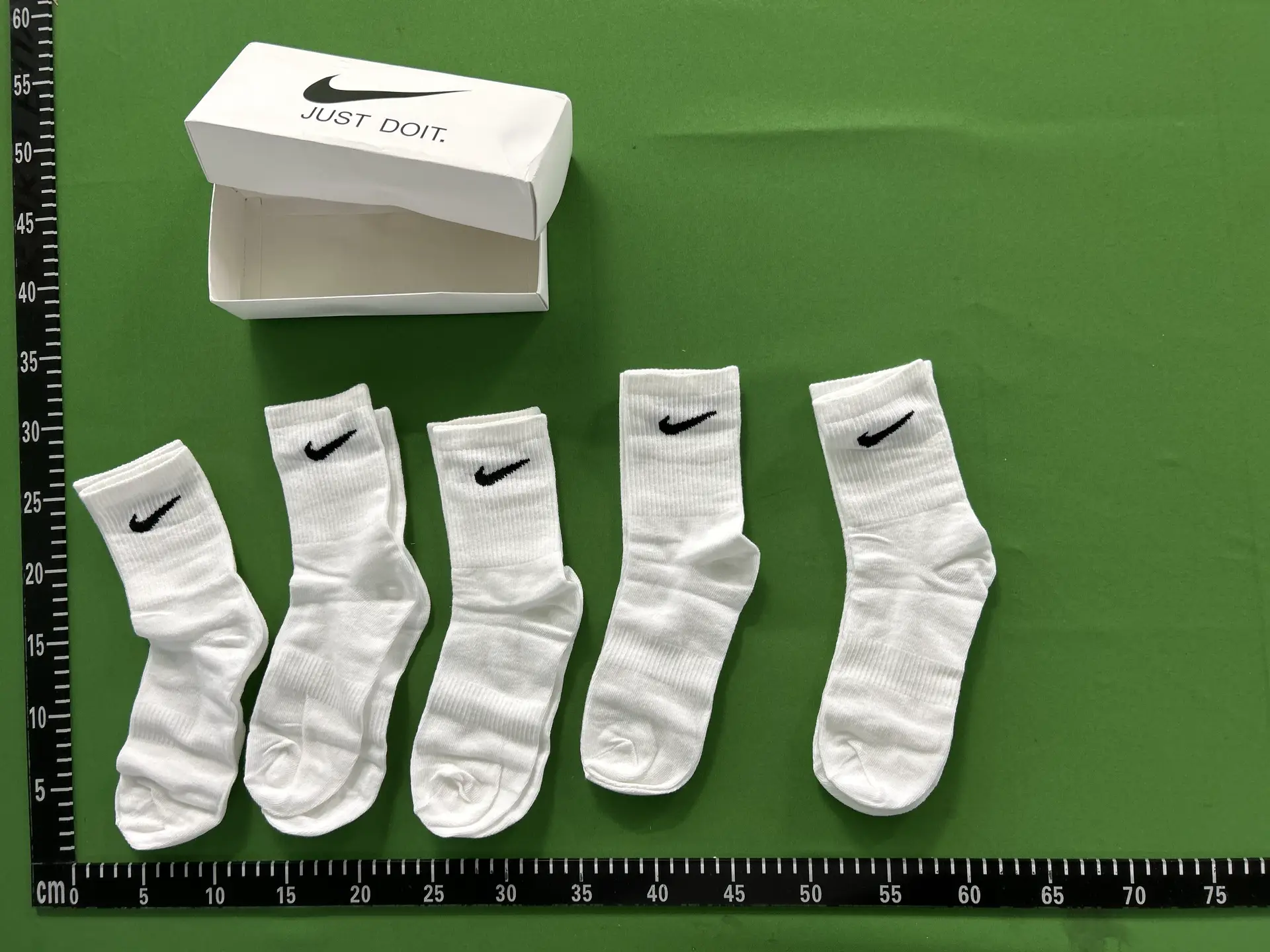 Nike Everyday Cushioned Crew Socks White