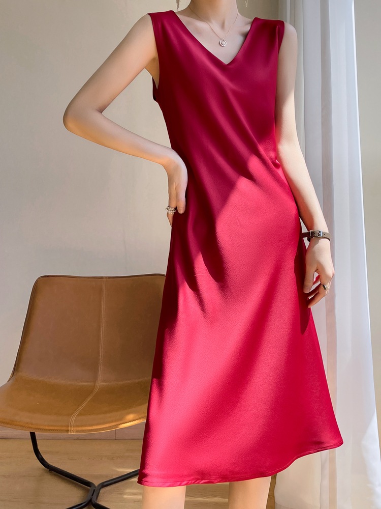Summer New Silk Satin dress Women's Solid Color High-end Slim-fit Sleeveless Shoulder-proof Light Luxury Trendy Mulberry Silk