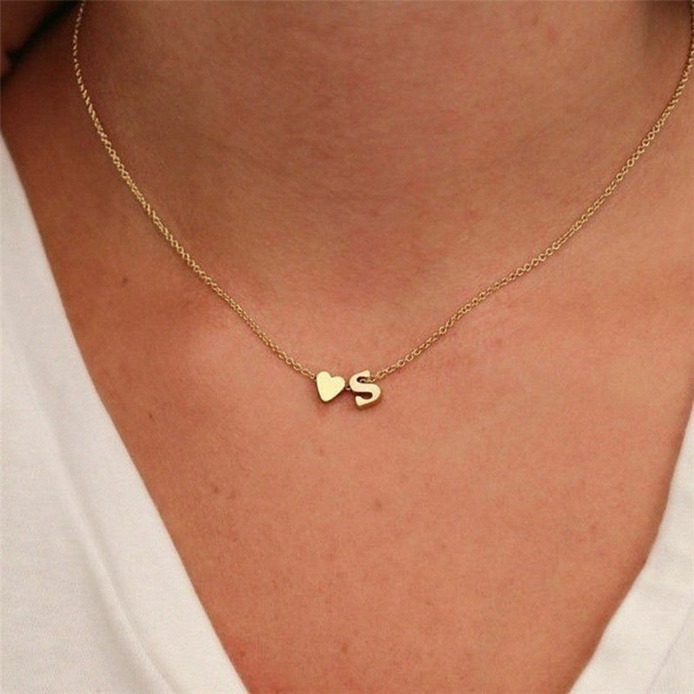 Cross-Border European and American Style Heart Letter Necklace for Women, Simple 18K Stainless Steel Jewelry, 26 English Letter Pendant Clavicle Chain