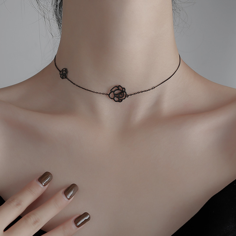 Camellia neck chain women's short clavicle chain black necklace women's simple new personality collar accessories wholesale