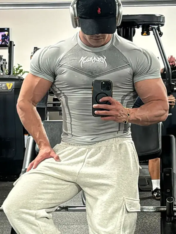 Vestup High-Elasticity Quick-Drying Retro Gothic Style Seamless Slim-Fit Enhancing Fitness Clothing Sports Training Short-Sleeve T-Shirt for Men