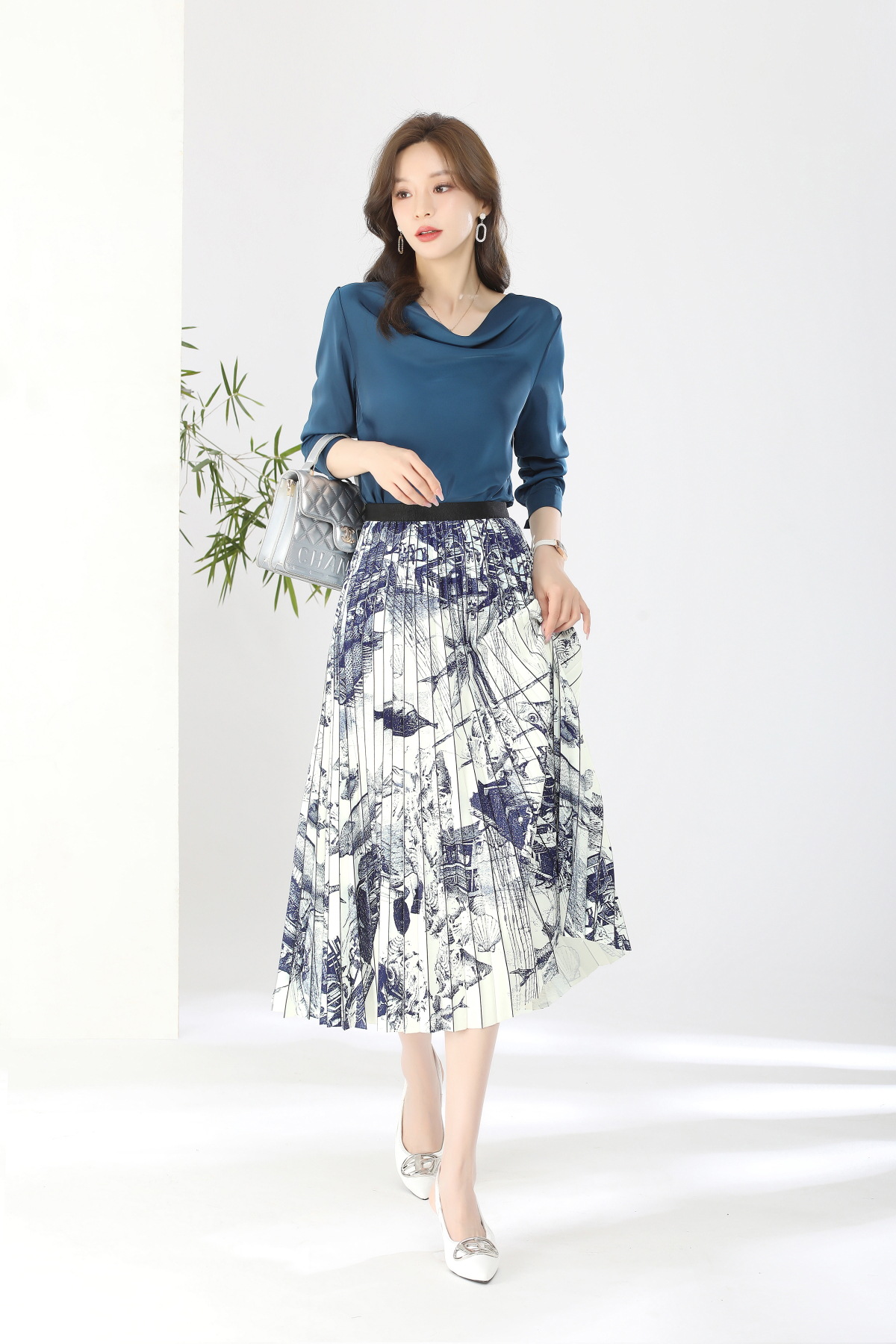High-end Big Brand Pleated Skirt Women's 2024 Summer New Arrival Staggered Waist Slimming Printed Silk Fashionable All-match Skirt