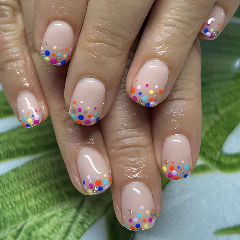 Short Wave Dot European Wear Armor Cute Wave Dot Dopamine Bright Face Wear Armor 24 Press Fake Nails