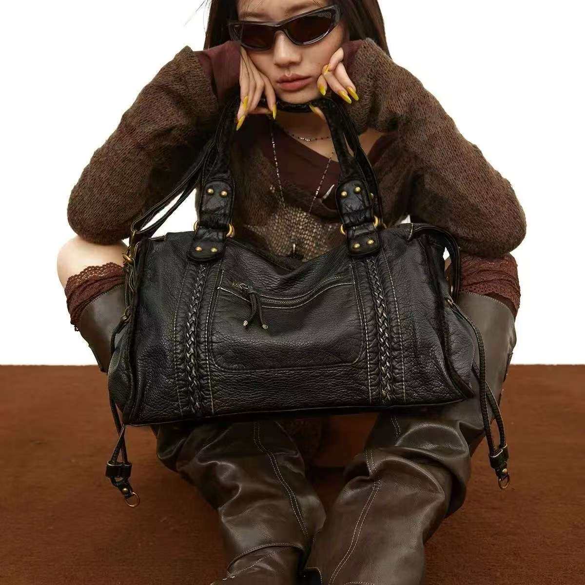 French Retro Motorcycle Bag, Shoulder Crossbody Bag, Tote Bag, Large Bag, Women's Large Capacity Bag Foto QC de TAOBAO na Qualit.ly
