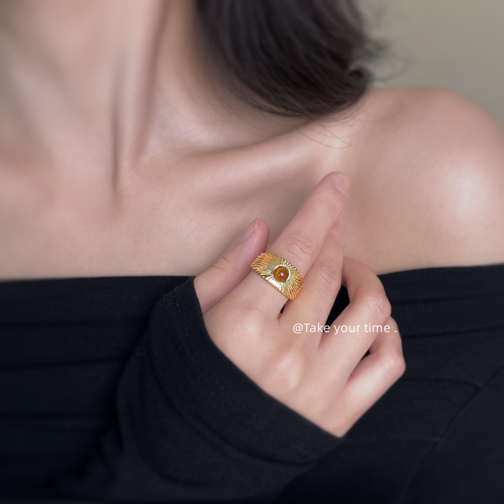 Literary retro fashion high-end sense of antique thick plating 18K real gold color retaining opening adjustable ring hand jewelry
