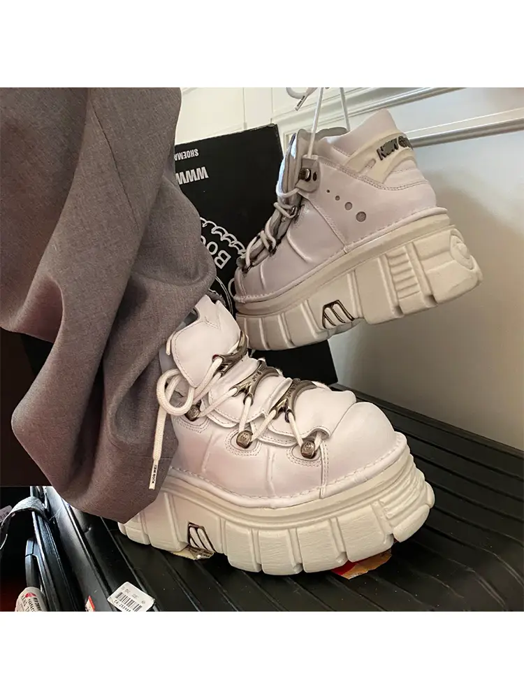 Heavy Metal High-Top Shoes for Women Punk Leather Shoes Dark Motorcycle Boots Trendy