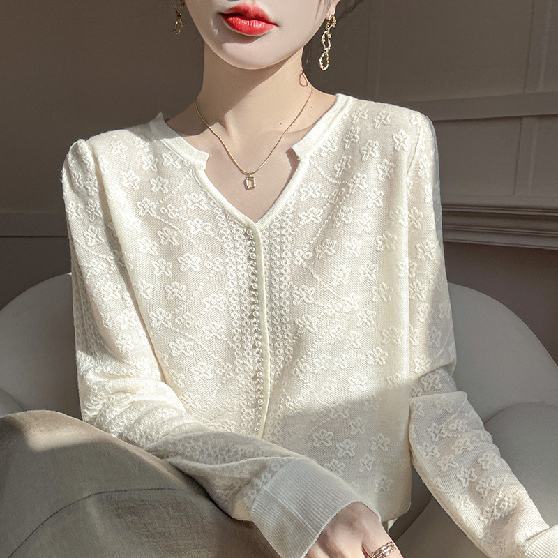 2025 Spring V-neck Thin Sweater Lace Worsted Wool Base Shirt Chanel Style Outer Wear Loose Low Collar Top