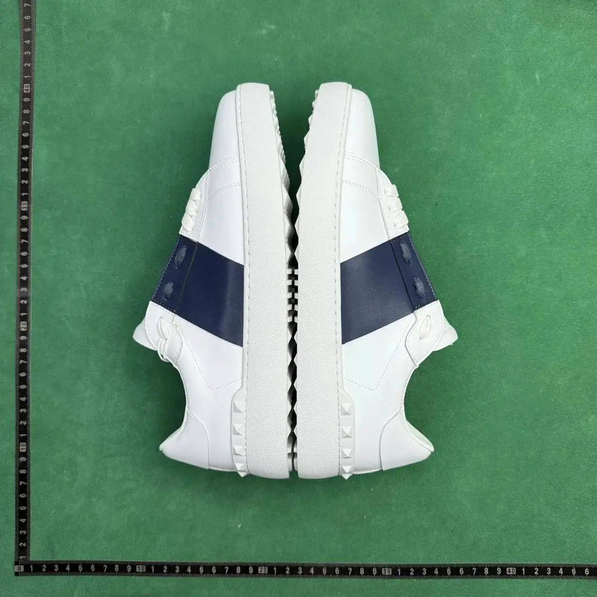 Va***ti*o casual white shoes series