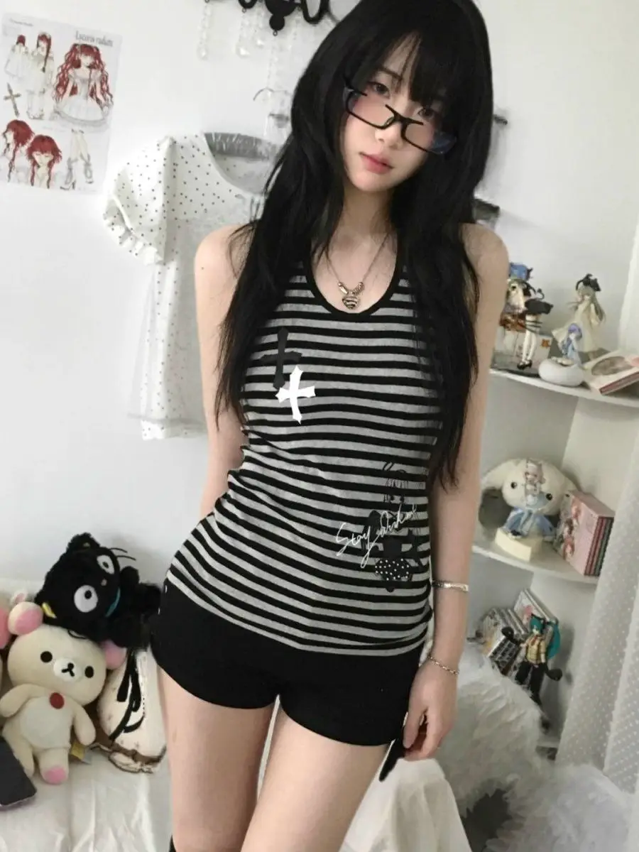 Japanese Subculture Retro Sweet Spicy Girl Black and Gray Striped Halter Neck Slim Fit Tank Top Women's Backless Top