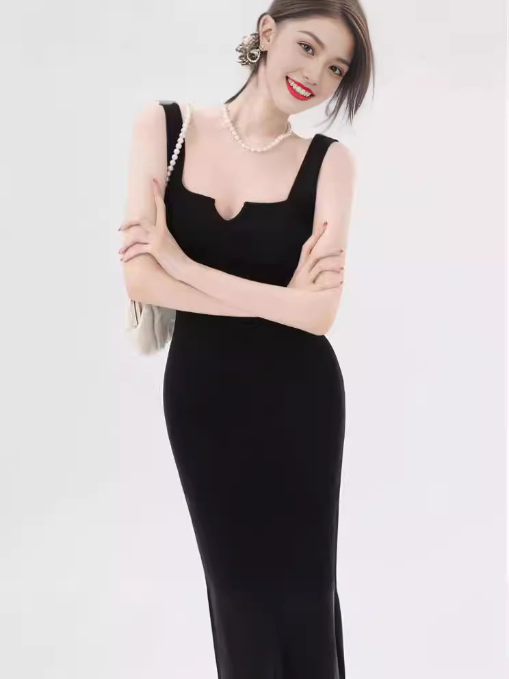 2024 Black Lunch break slim-fit French hip knitted dress long new Chinese style improved inner knitted skirt