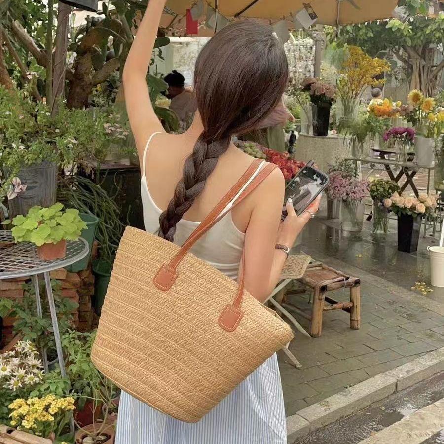 Summer Travel Large-Capacity Woven Bag 2026 New Casual Vacation Style Beach Bag Versatile Straw Bag for Commuting