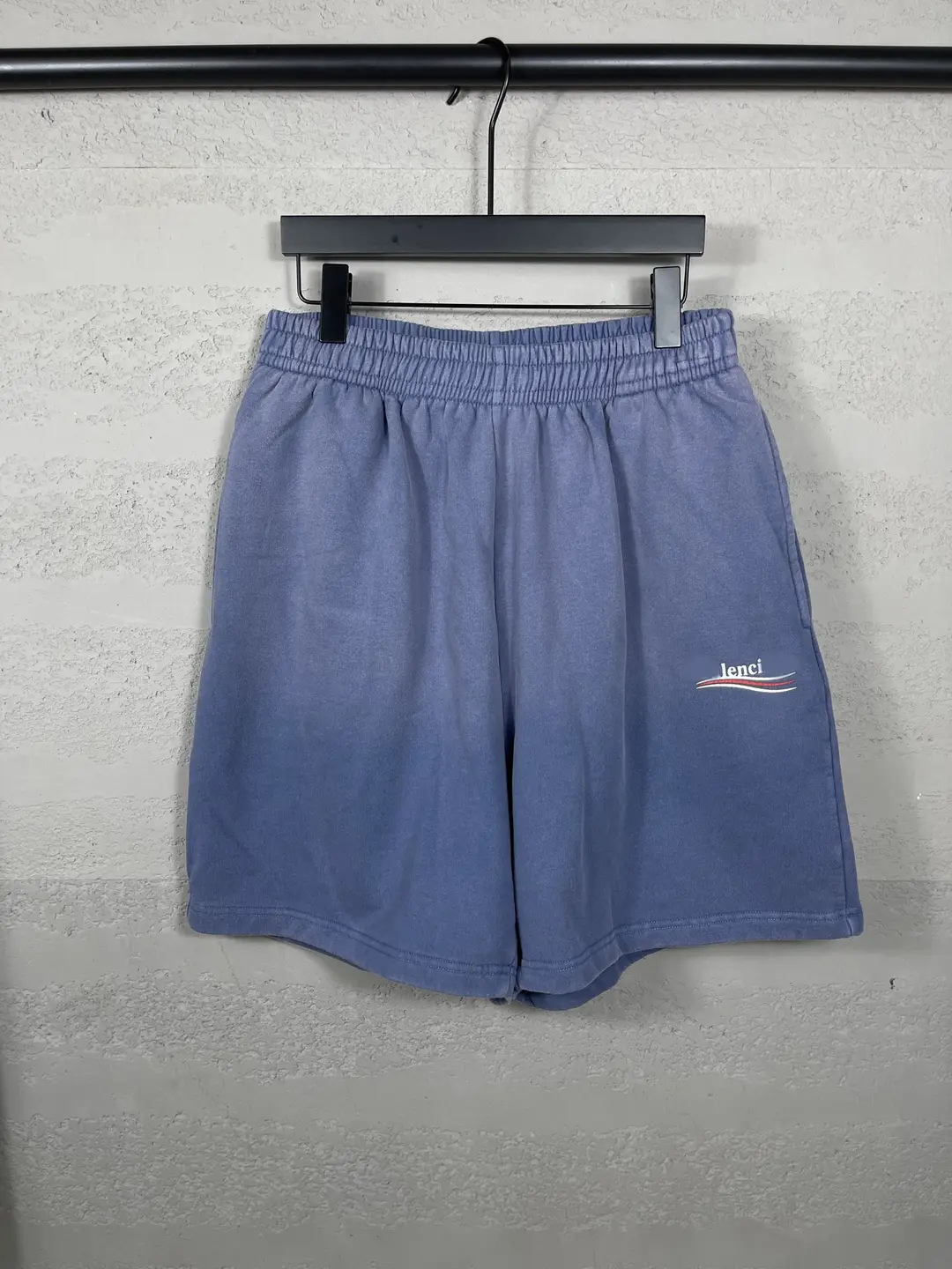 2025 Summer Paris Front Classic Wave Print Washed Vintage Frayed Shorts for Men and Women Couple Style Trend