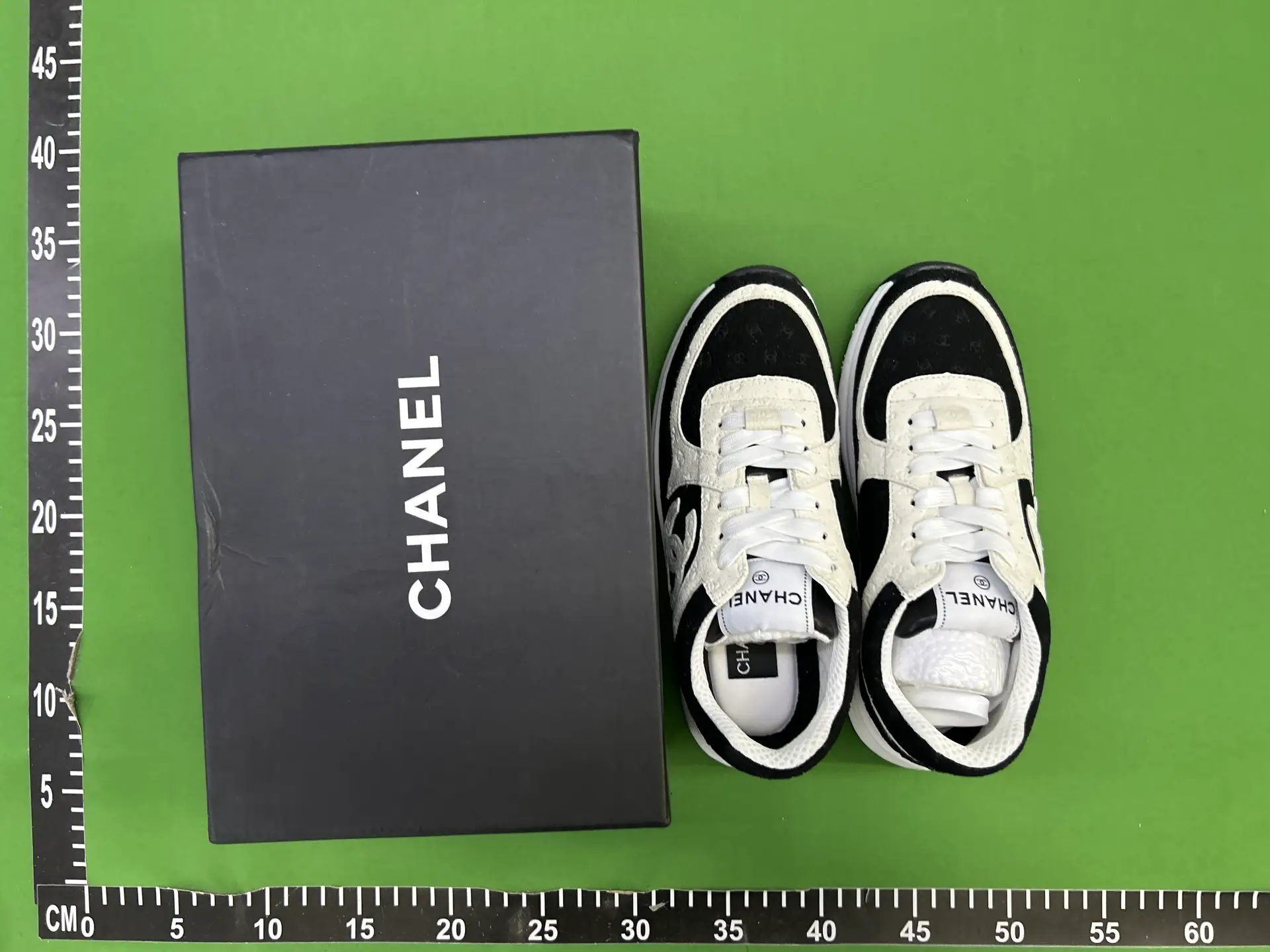 Chanel sneakers black white
