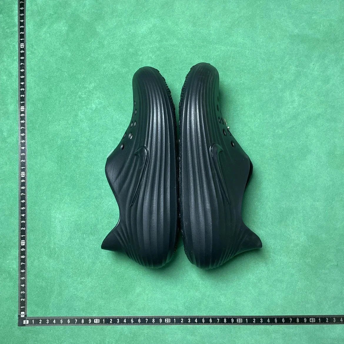 5TD 简约舒适洞洞鞋