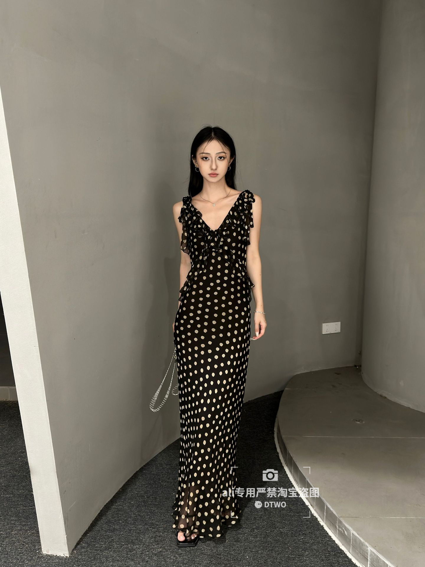 Dtwo Summer New Original Design Women's Wholesale V-Neck Polka Dot Elegant Dress 6203325