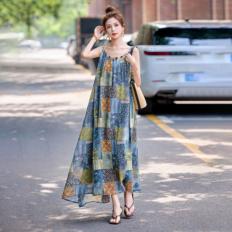 Plaid Printed Suspender Dress for Women Summer 2025 This Year's Popular and Beautiful Bohemian Resort Style Long Skirt