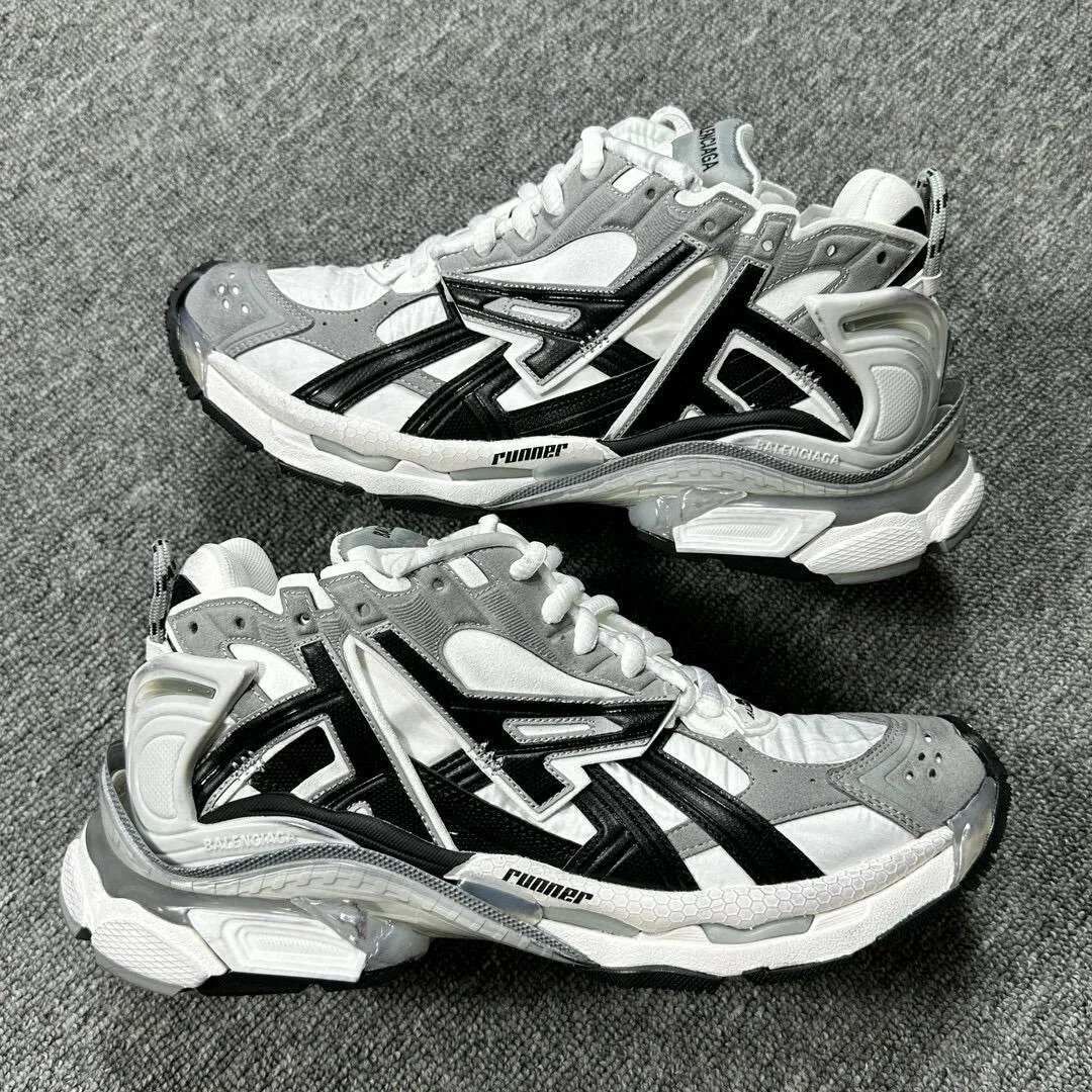 Balenciaga Runner