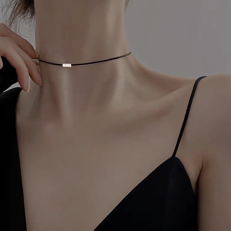 Cross-border New Minimalist Square Black Leather Cord Jewelry Clavicle Necklace Titanium Steel Color-free Female Choker Collar