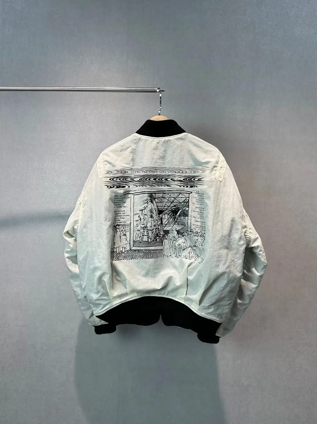 Is Sport 88 Employee Limited Archive staff bomber black and white double-sided jacket jacket
