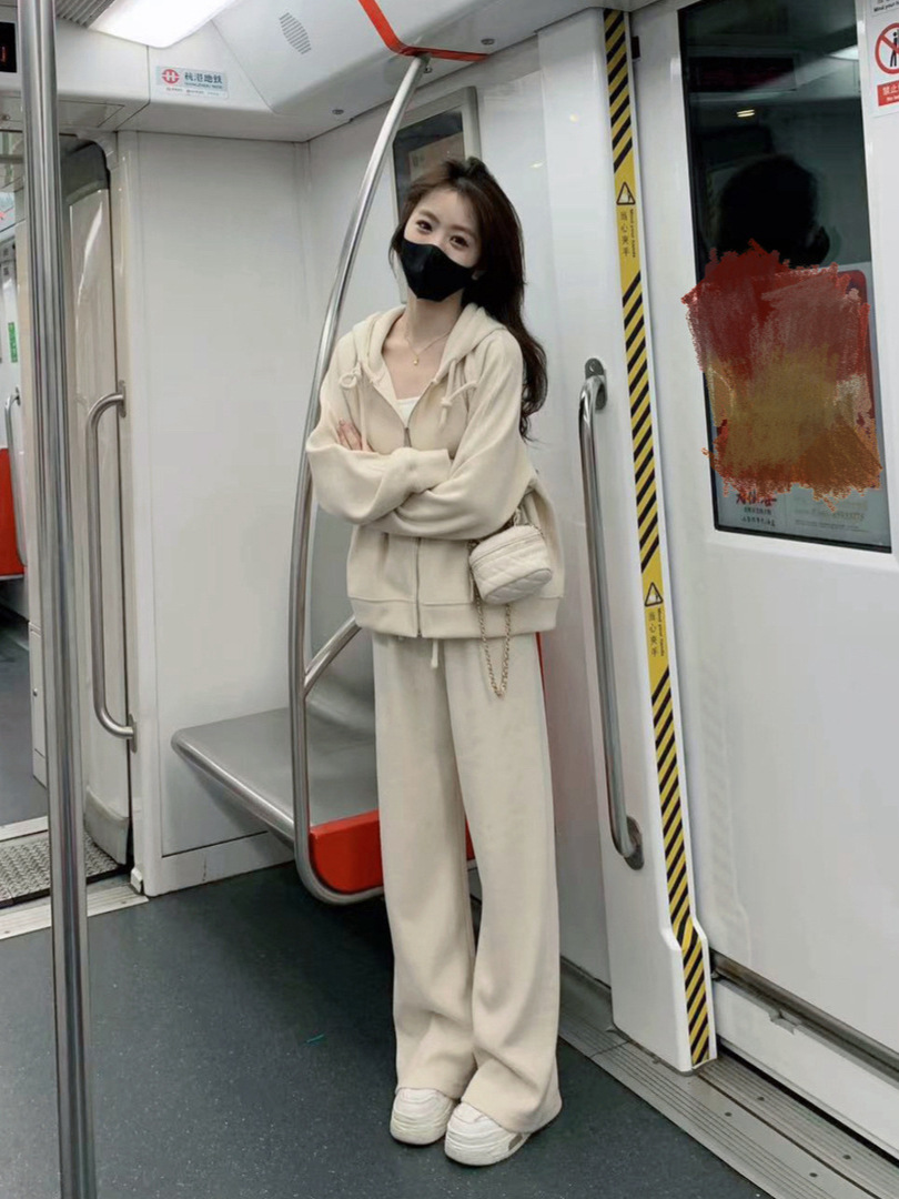 2024 Autumn Wear a Set of Sweat Leisure Sports suit Women's Age-reducing Beautiful Western-style Wide-leg Pants Two-piece Set