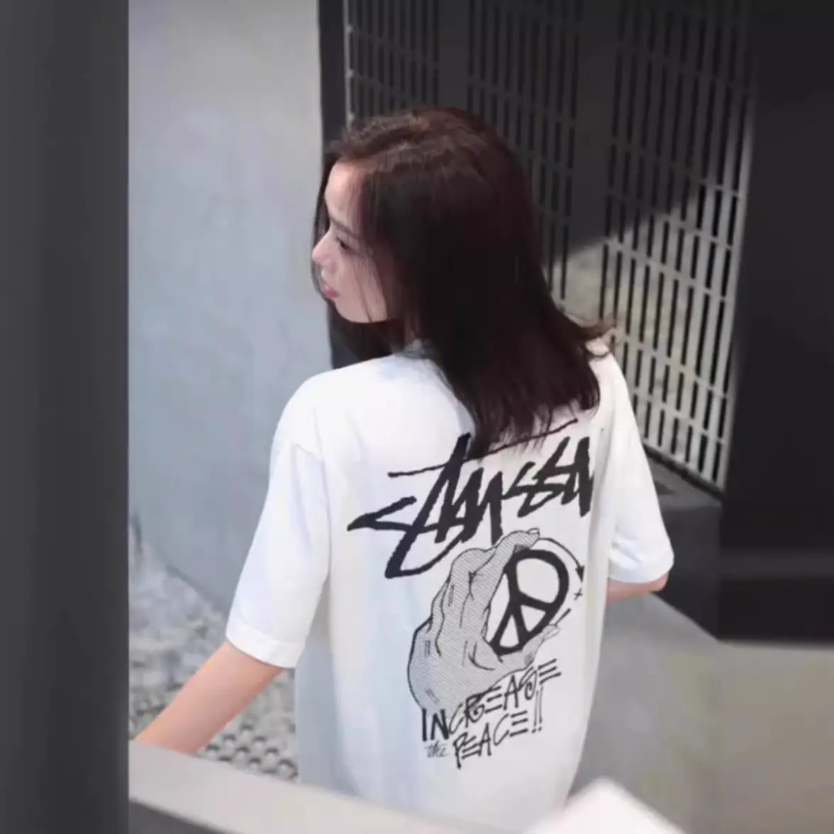 TU West Anti-War Logo and Ping Ding Printed Short-sleeved T-shirt World Cruise Summer Male and Female Couples Students Same Style