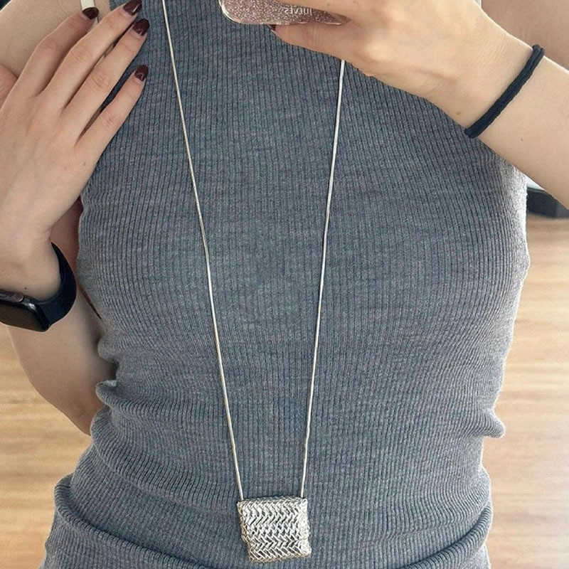 Mini Bag Necklace with a High-End Feel, Light Luxury, Niche Style for Girls, Long Layered Sweater Chain, 2026 New Model