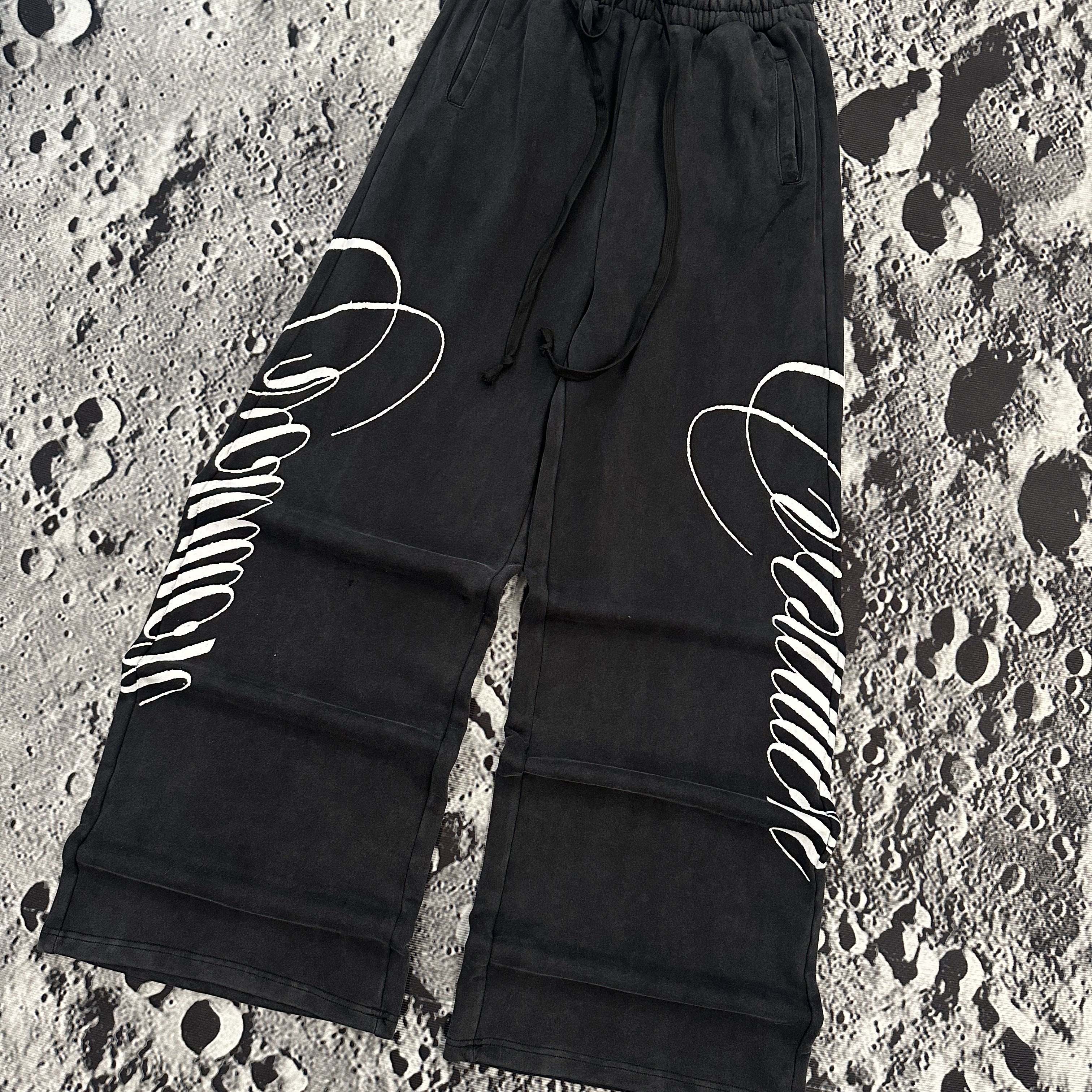 Pw031 Washed Cursive Wide-Leg Pants