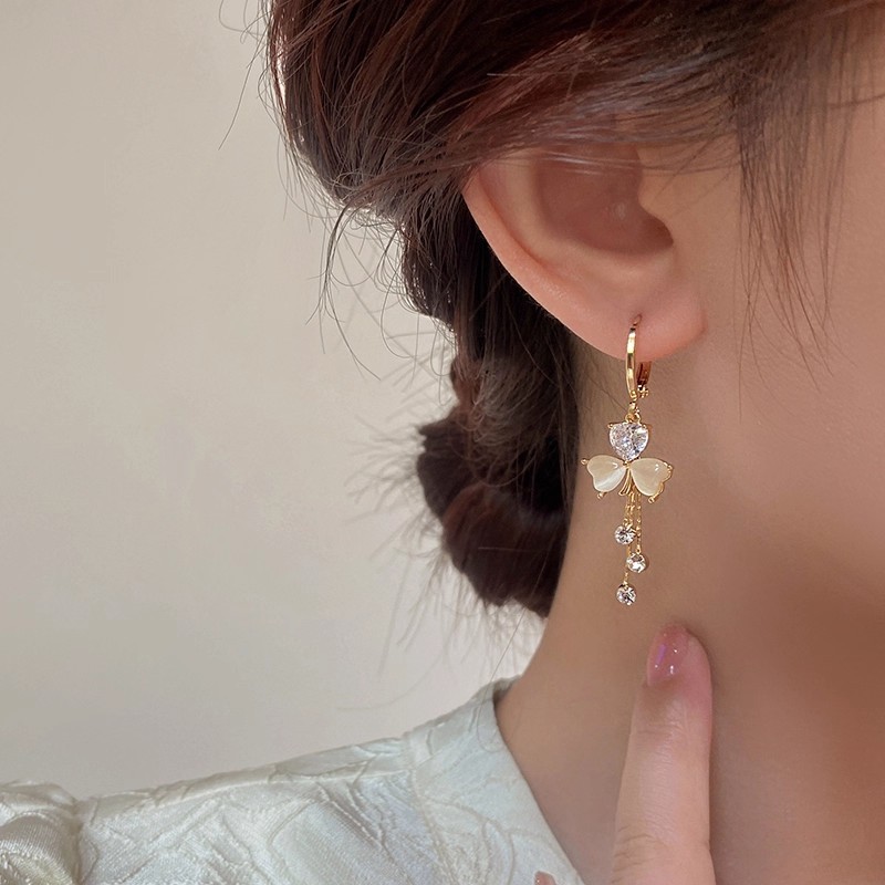 High-End Clover Earrings 2025 New Niche Design High-End Tassel Earrings Summer Elegant Earrings