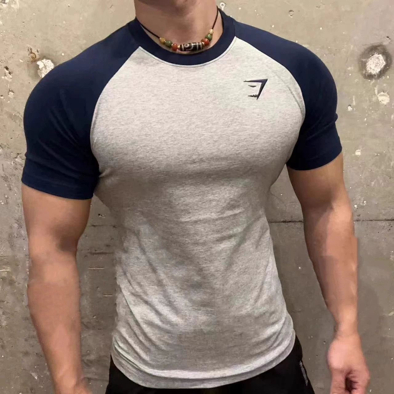 British Gymshark Shark Fitness Running Sports Raglan Short-Sleeved T-Shirt Men's New Slim Training Top Foto QC de TAOBAO na Qualit.ly