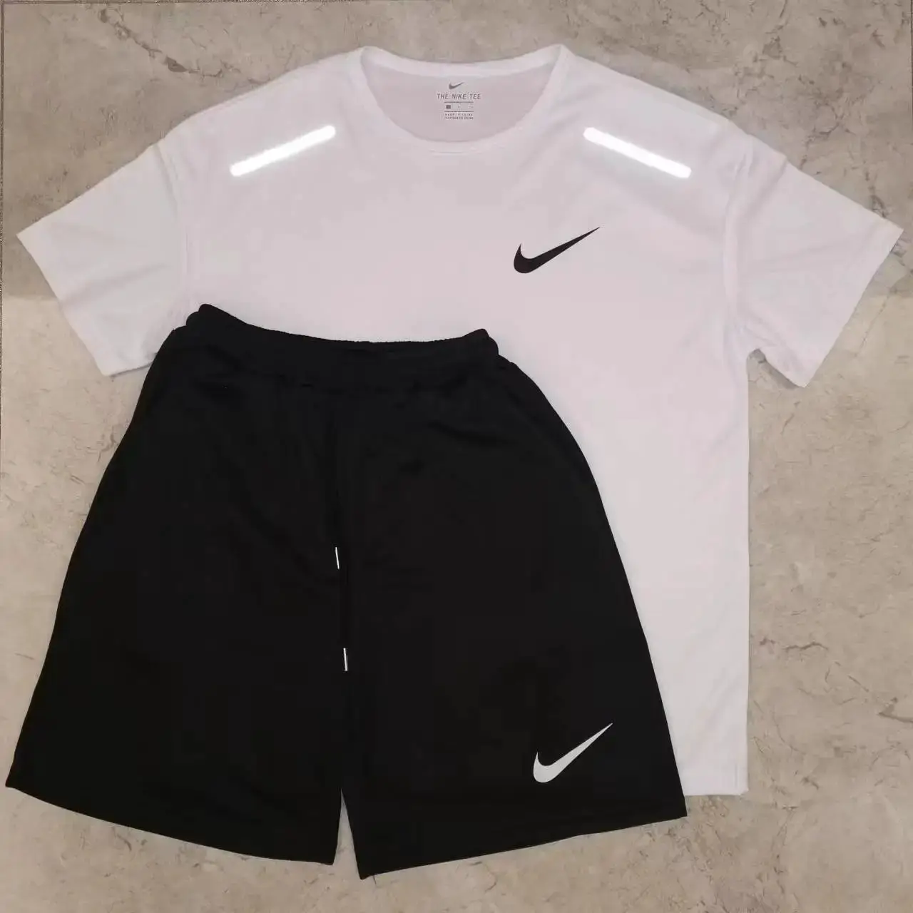 Nik shorts short sleeved set reflective