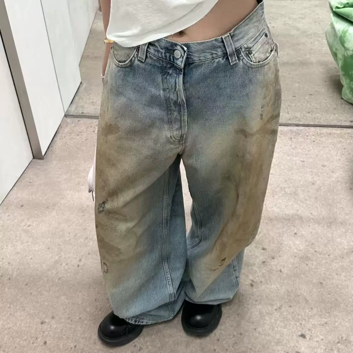 Current/Ac 2023m baggy style distressed, dirty, mud dyed wide leg straight leg jeans unisex