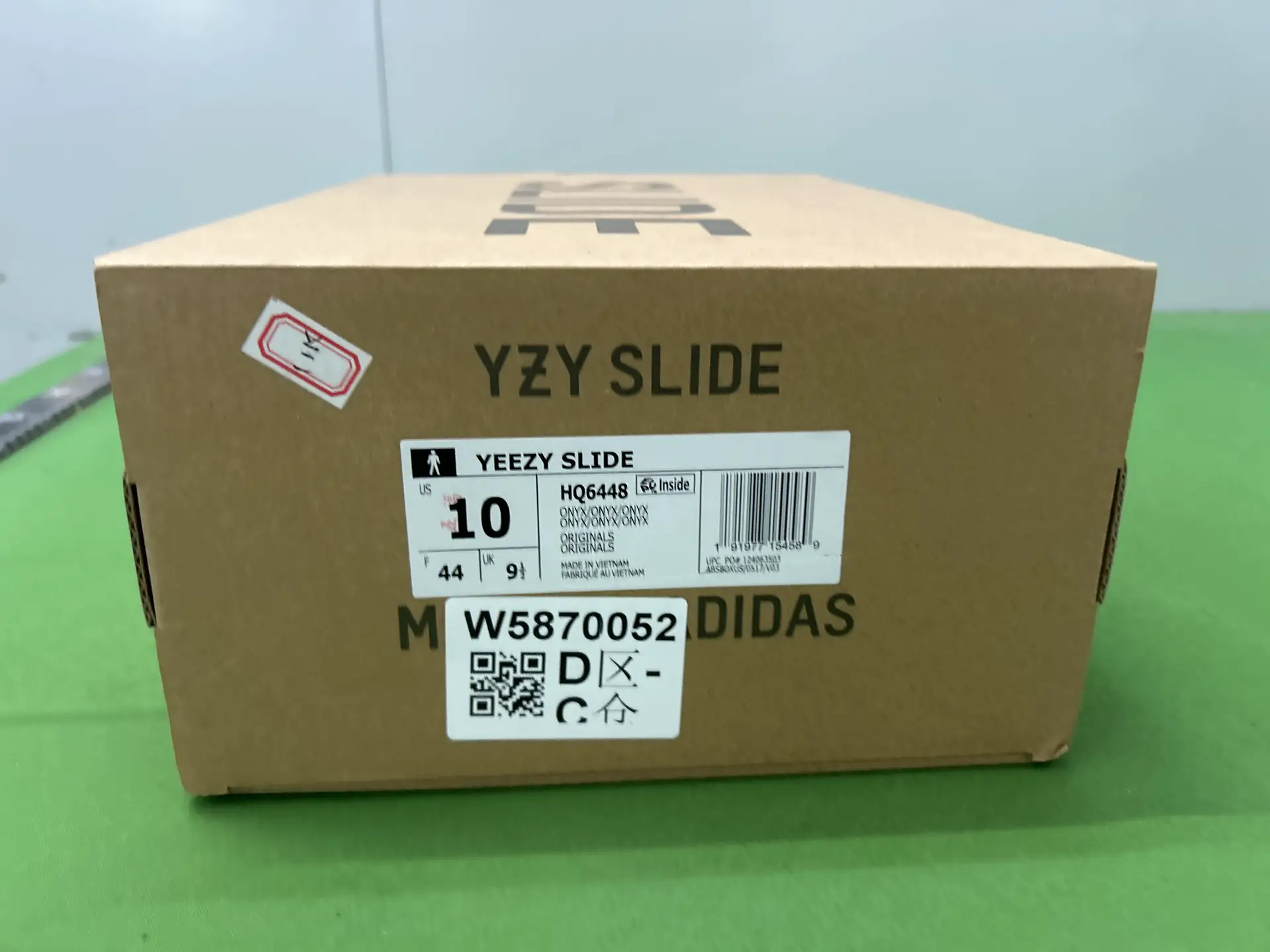 Adidas Yeezy Slide Onyx HQ6448