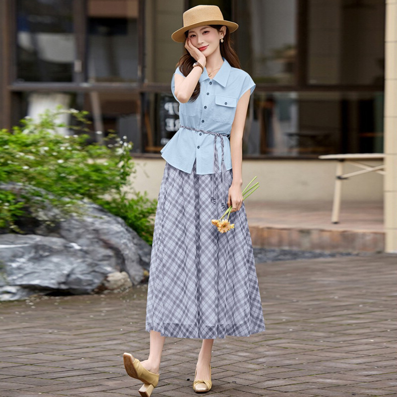 French-Style Light Mature Style Suit Dress for Women, 2026 Summer New Model, Elegant Sleeveless Collared Shirt and Plaid Skirt Two-Piece Set