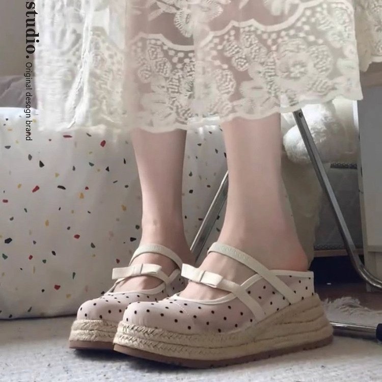 Women's Wedge Sandals for Petite Individuals, 2026 New Summer Style, Casual Outdoor Wear, Closed-Toe Half-Slipper, Mesh Thick-Soled Sandals