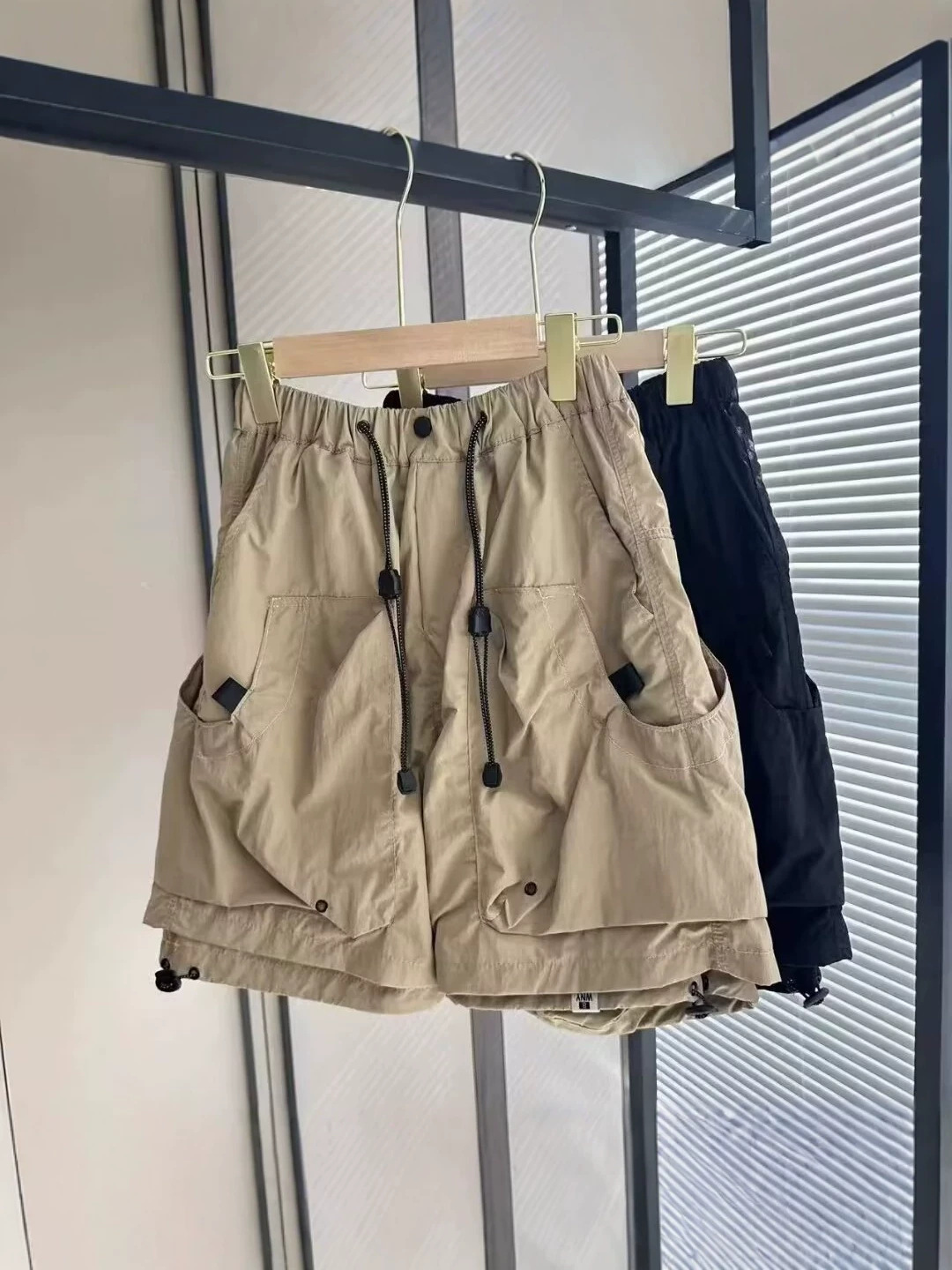 Summer Thin Outdoor American Retro Style Large Pocket Cargo Shorts for Men, Loose Fit, Unisex Sports Shorts