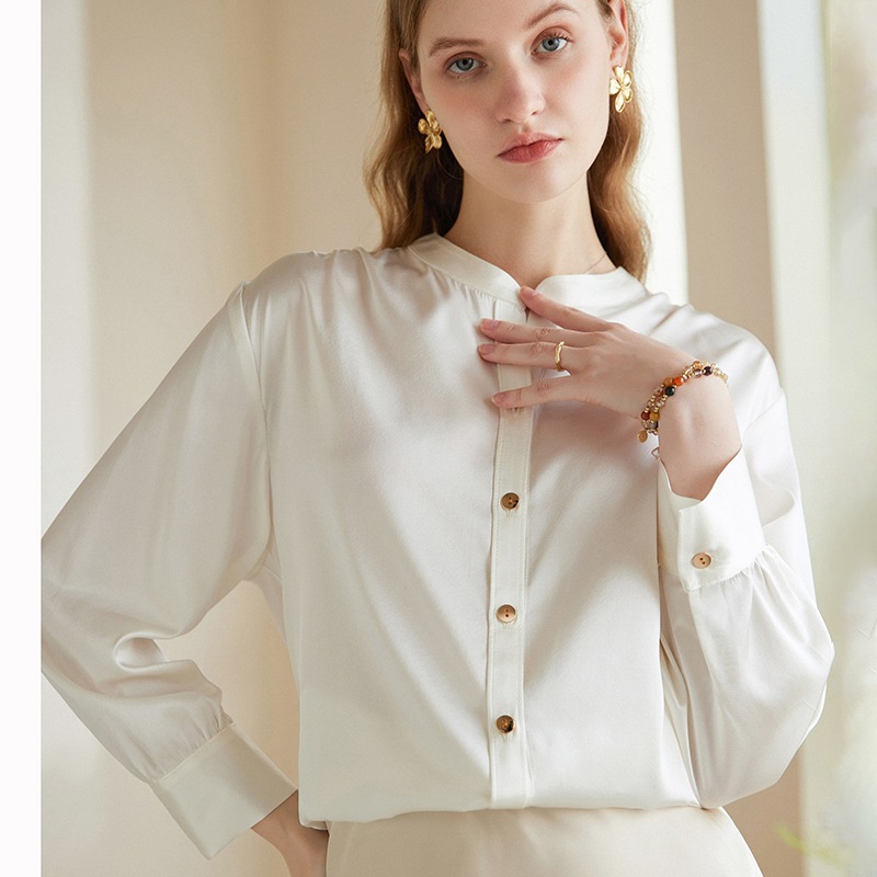 Spring and Summer 2025 New Heavy Silk Top Mulberry Silk Shirt Women's Round Neck Loose Elegant Satin Shirt All-match