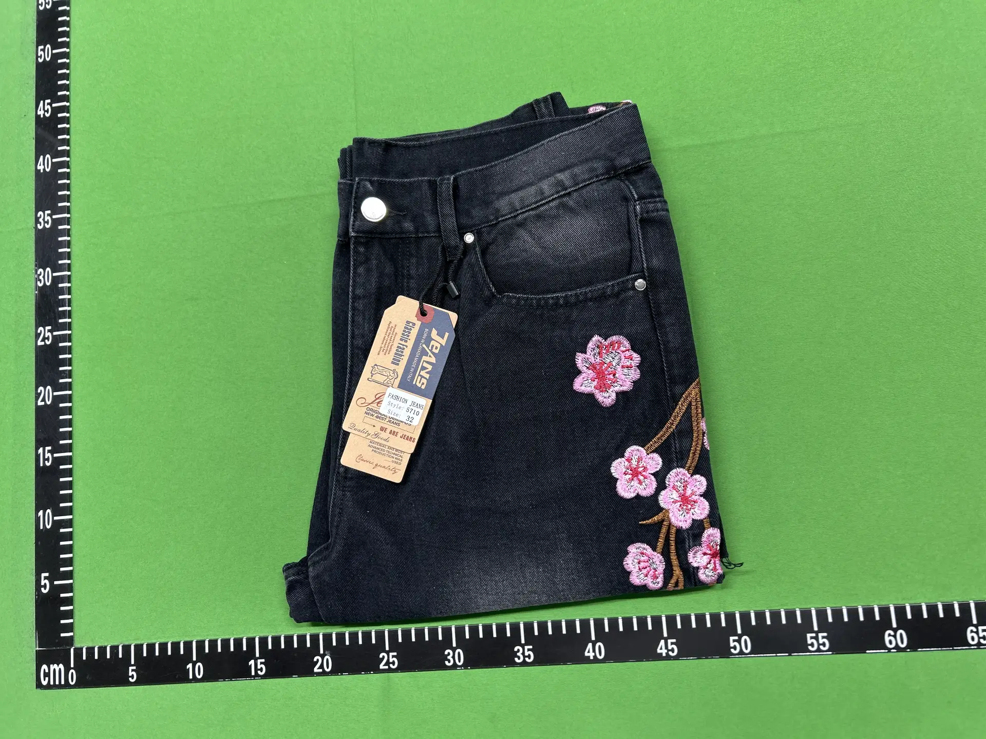 Cross-Border New Spot Men's Bootcut Jeans European and American Street Fashion Men's Heavy Industry Embroidered Plum Blossom Non-Elastic Jeans