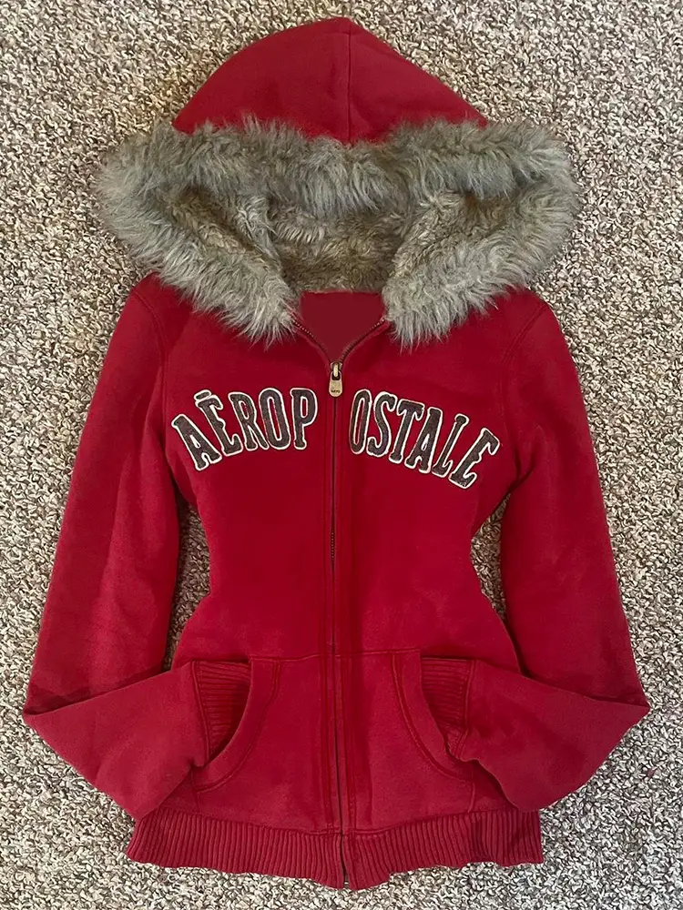 Qianyue Weiyun Original American Retro Red Jacket for Women, Vintage Niche Design Hooded Sweatshirt for Autumn and Winter
