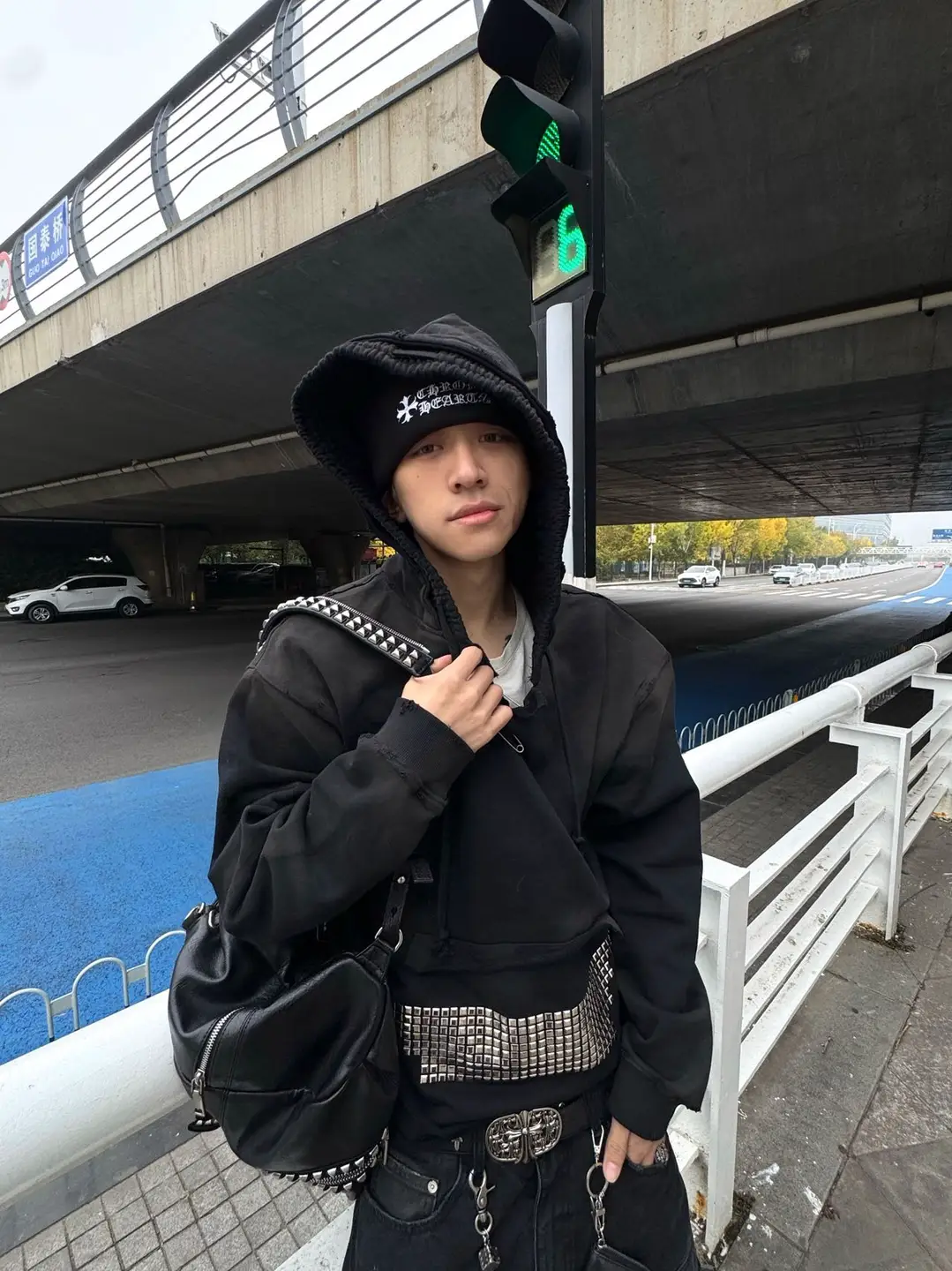 Gojoyjinni Heavy-Duty Washed and Distressed Hooded Sweatshirt with Rhinestones and Rivets, Short and Wide Fit