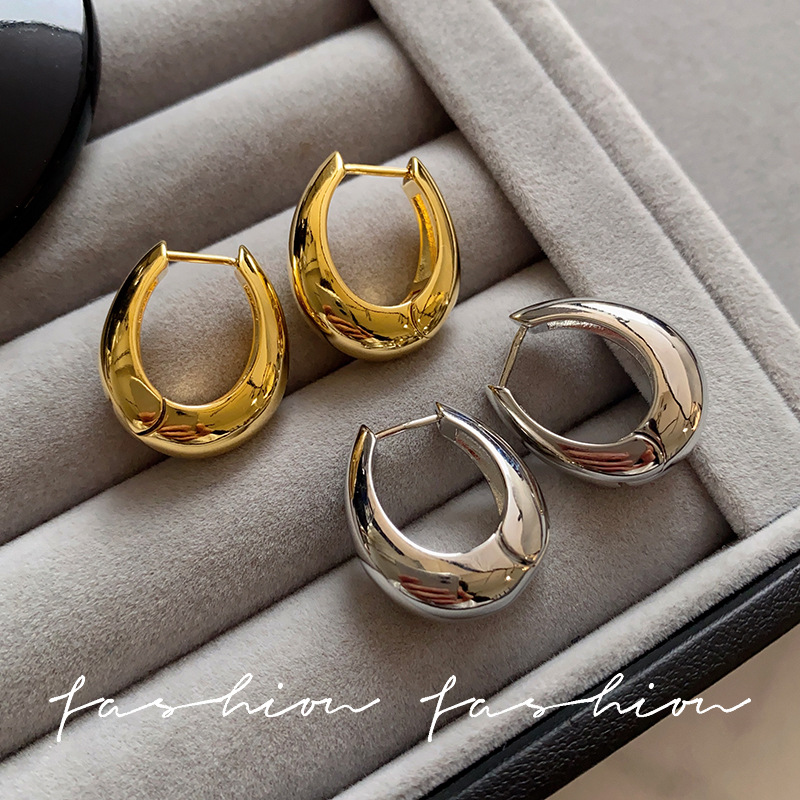 Exquisitely Polished Metal Earrings with Water Drop and Circle Design, Light Luxury and High-End Feel, Stylish Hoop Earrings, 2026 Hot-Selling Ear Jewelry