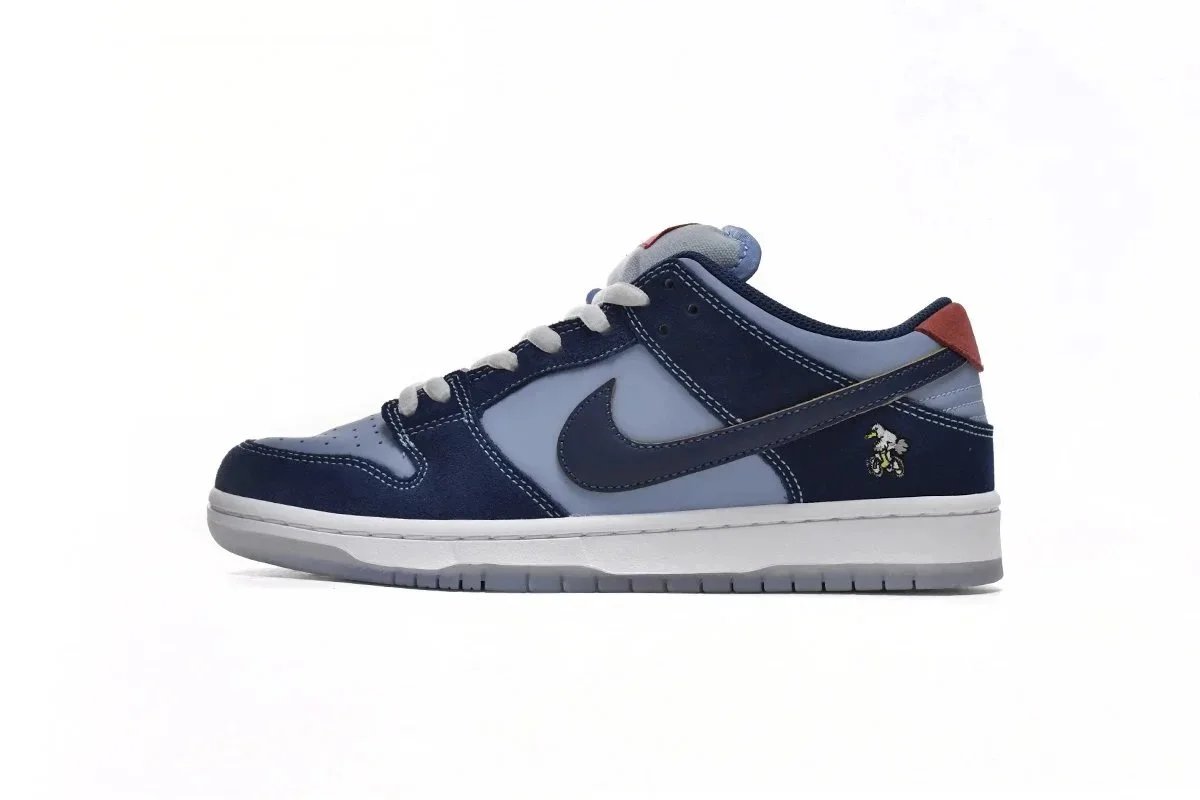 NIKE Dunk Low
