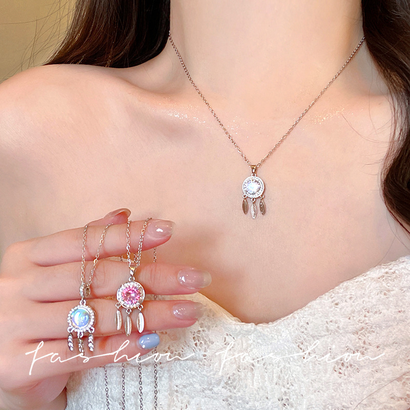 Minimalist Moonstone Dreamcatcher Necklace for Women, Light Luxury Unique Design, Clavicle Chain, Stylish Niche Ins-Style Personality Accessory