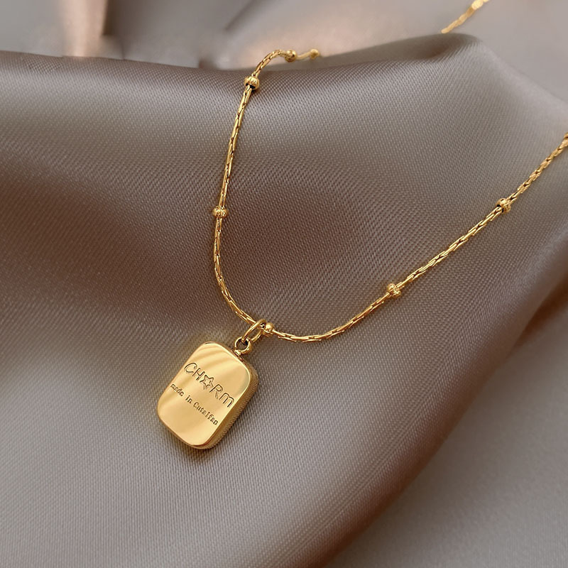 Letter Double-sided Gold Coin Necklace Women's Summer 2022 New Entry Luxury Niche Design Collarbone Chain Color-free Necklace Chain