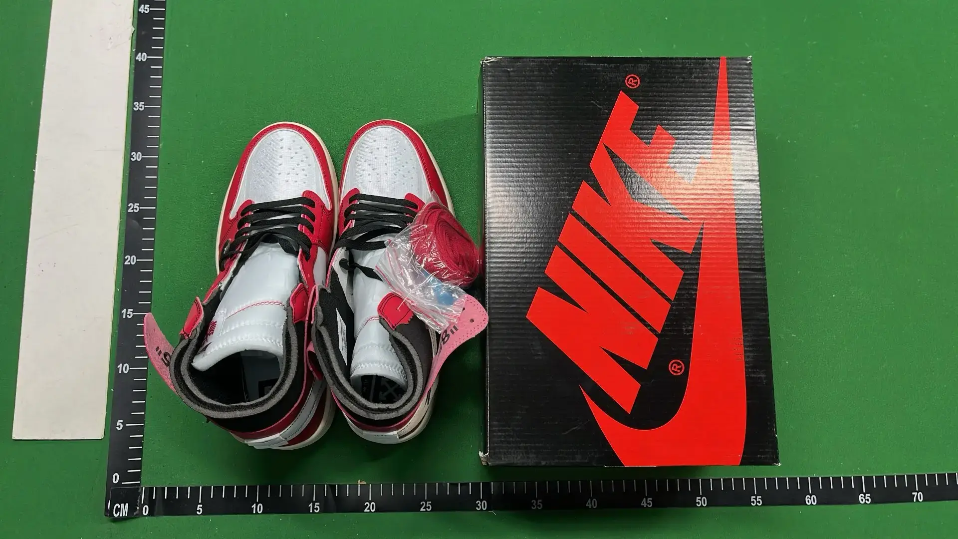 Nike Air Jordan 1 High OG Chicago