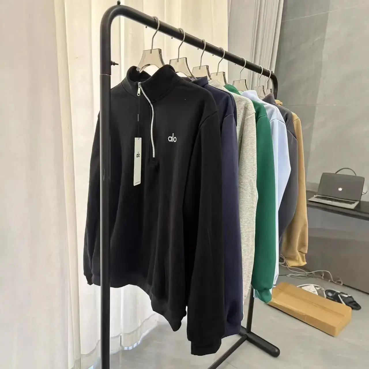 Alo Yoga 1/4 Zip Black Sweatshirt
